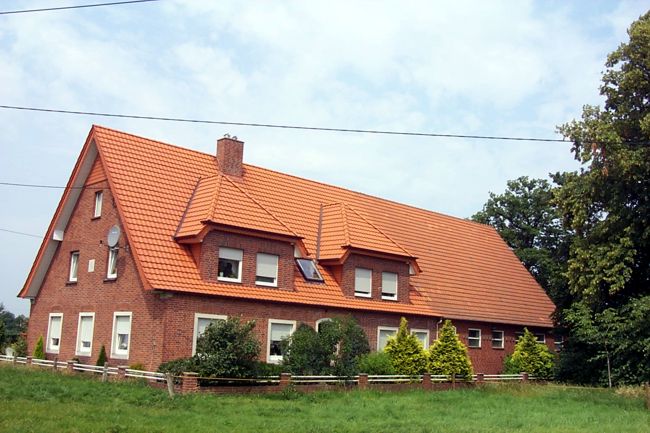 Ein gro�es, h�bsches Haus